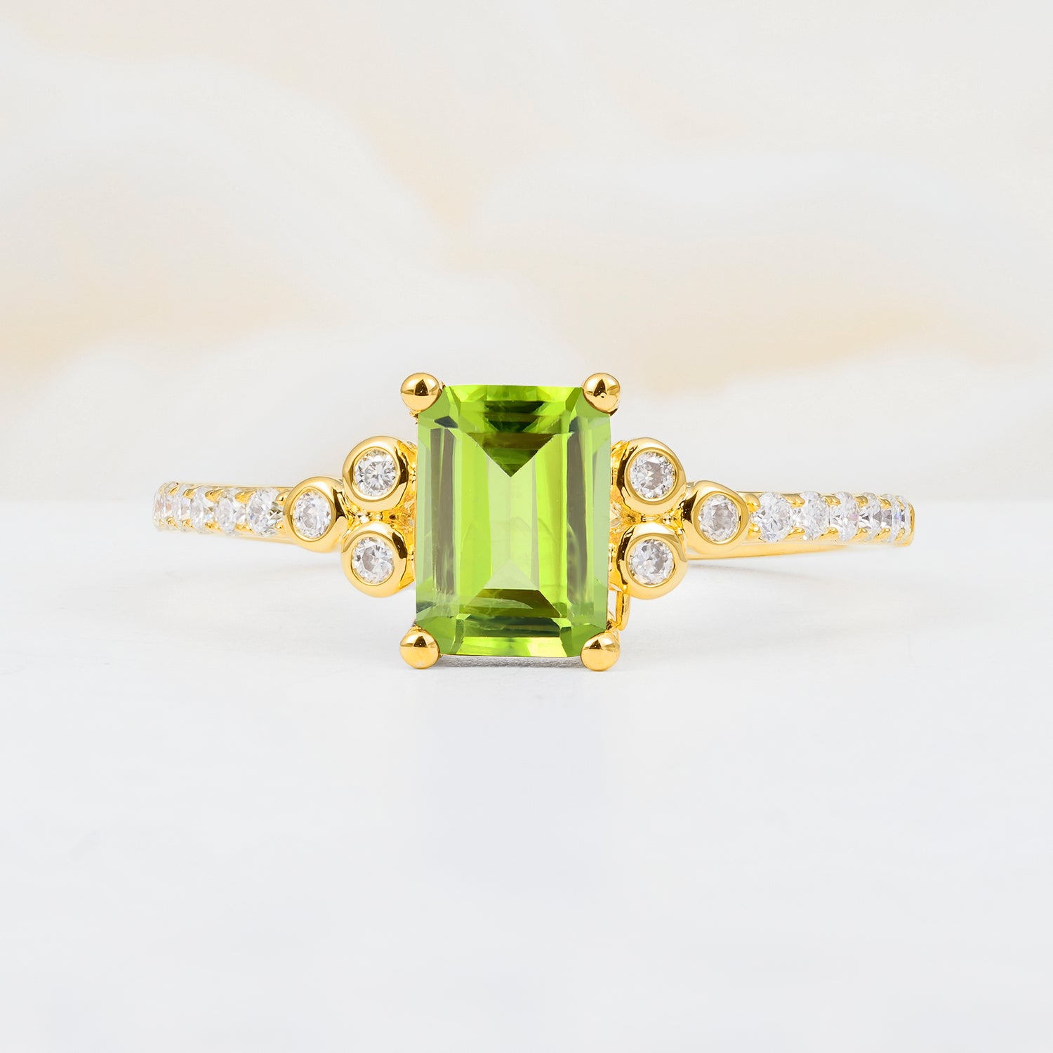 SR12519 Peridot Ring - Yellow-Gold