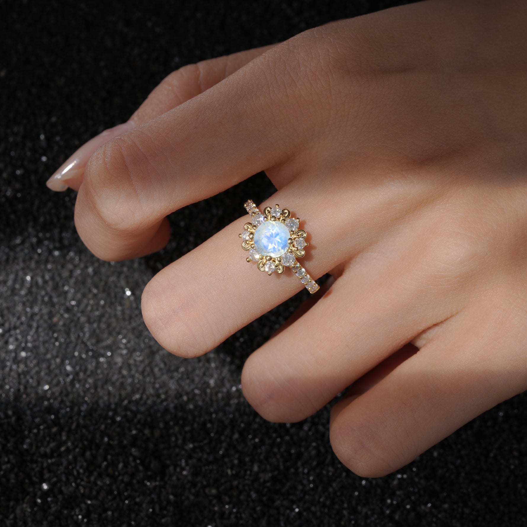 SR12539 Moonstone Ring - Rose-Gold
