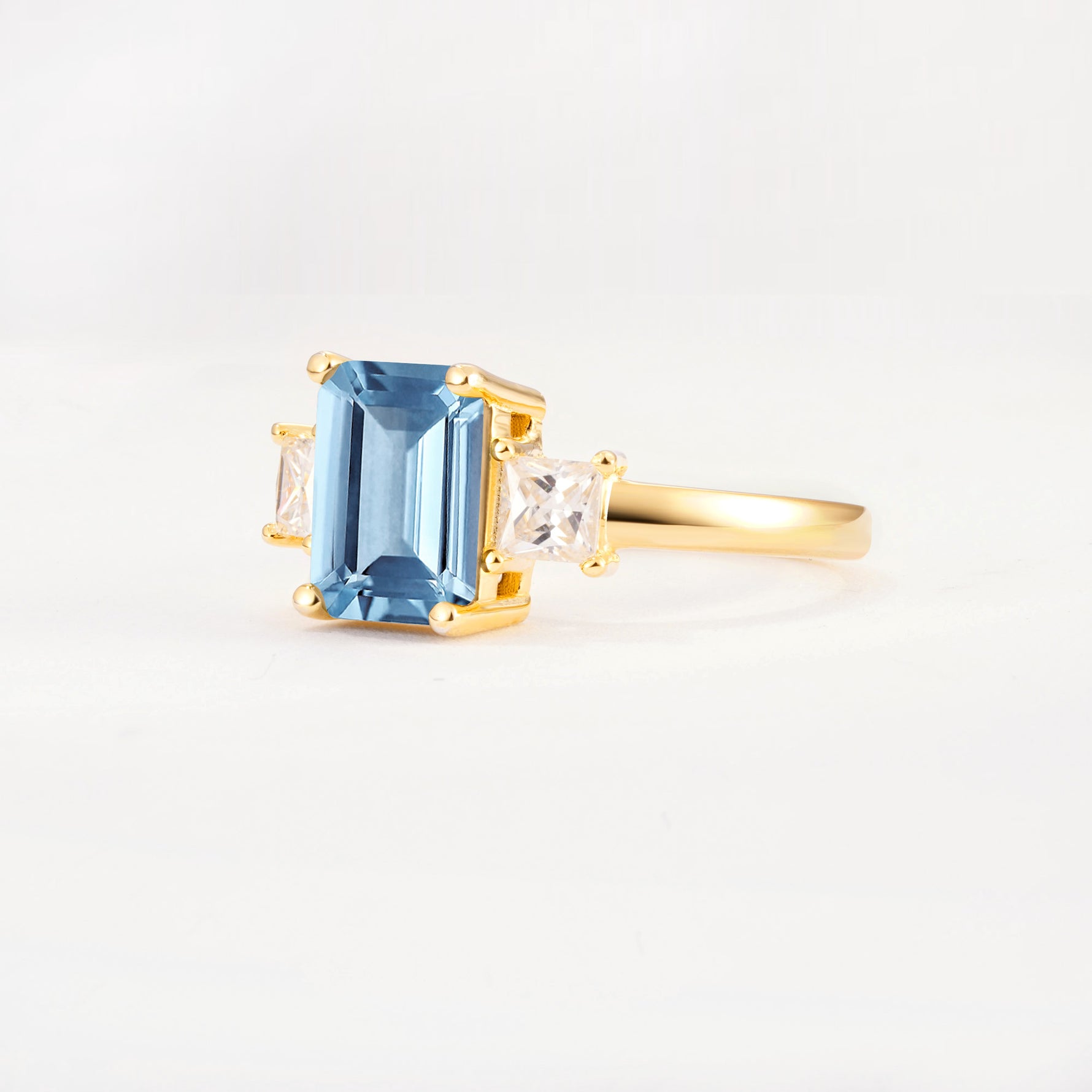 SR12583 Aquamarine Ring - White-Gold
