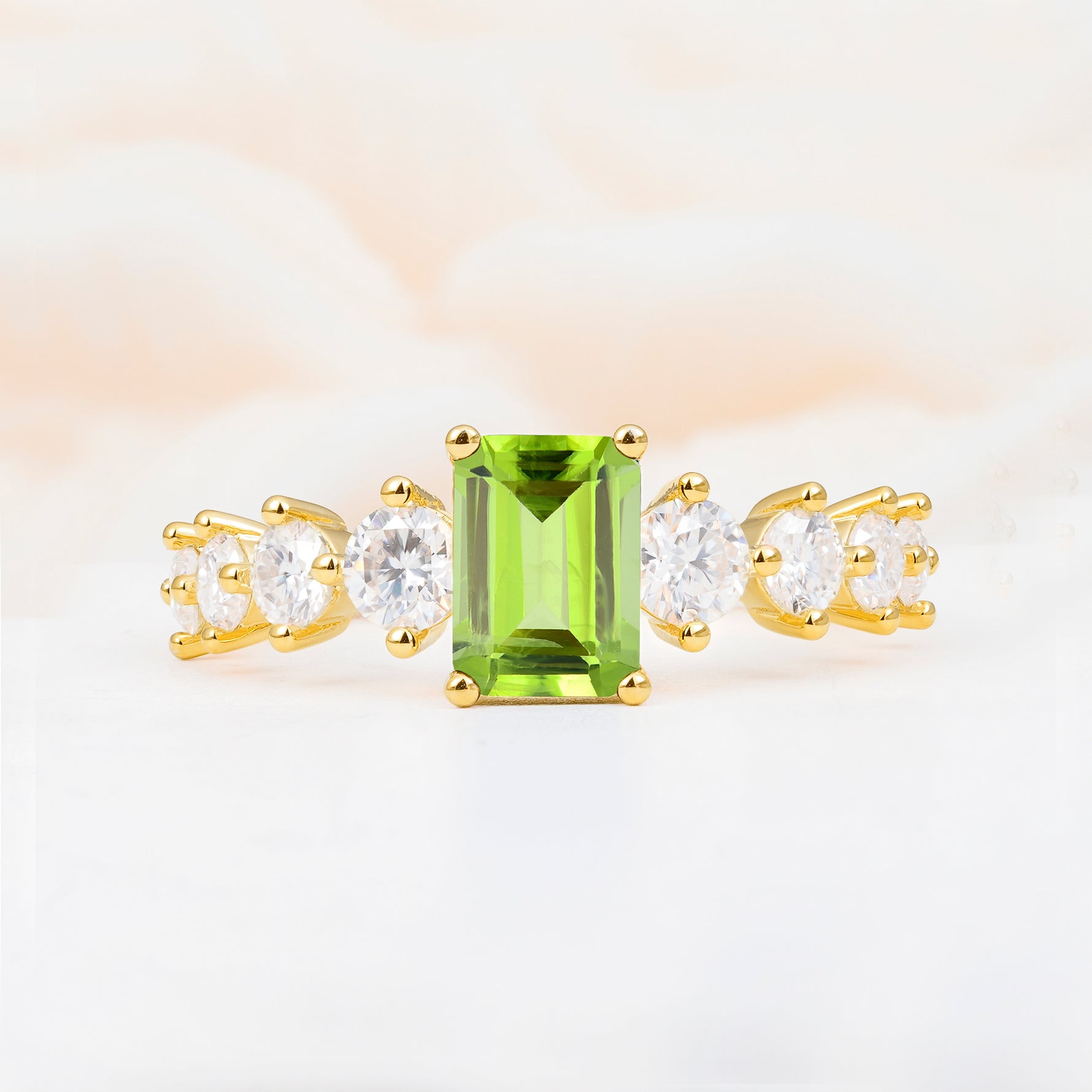 SR12633 Peridot Ring - Yellow-Gold