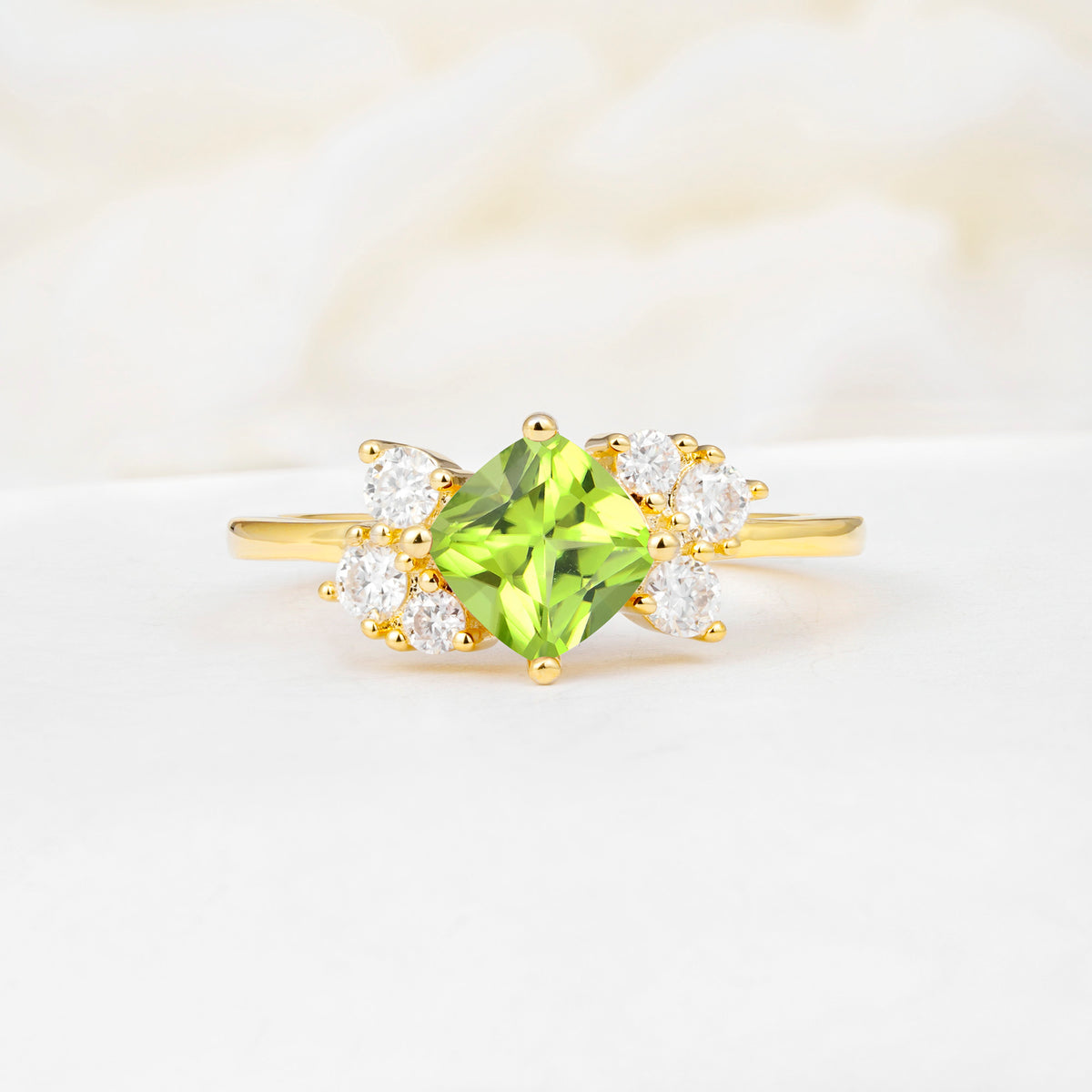 SR12947 Peridot Ring - Yellow-Gold