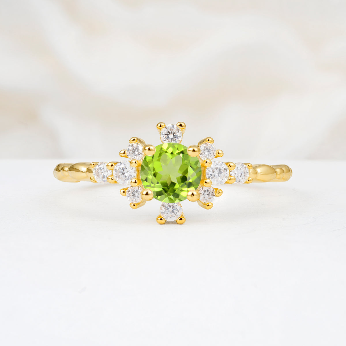 SR13123 Peridot Ring - Yellow-Gold