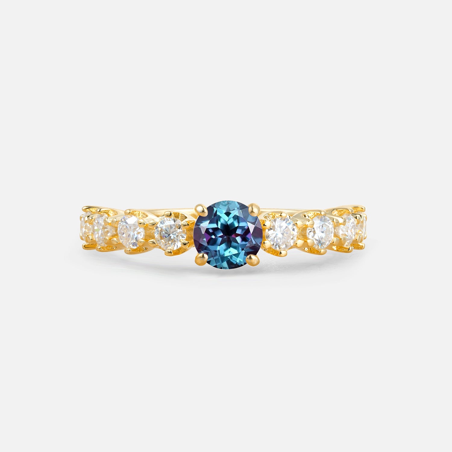Classic Round-Shaped Alexandrite Ring for Proposal and Anniversary Gifts