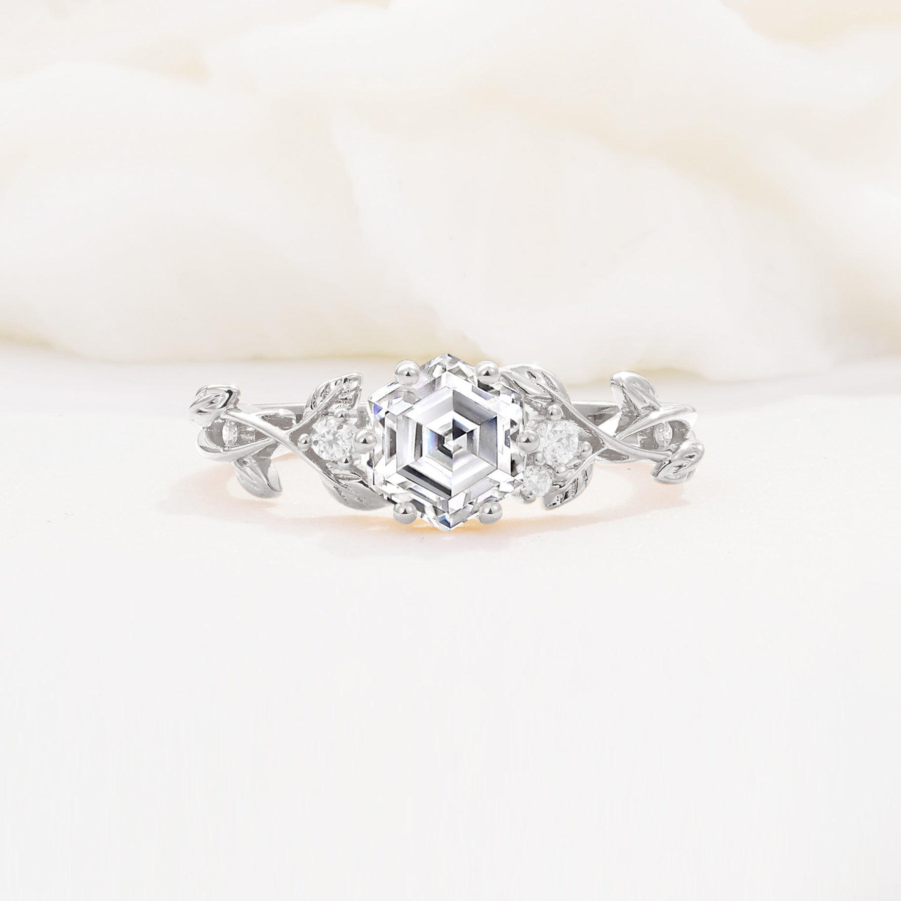 SR17002 Lab Diamond Ring - Additional view