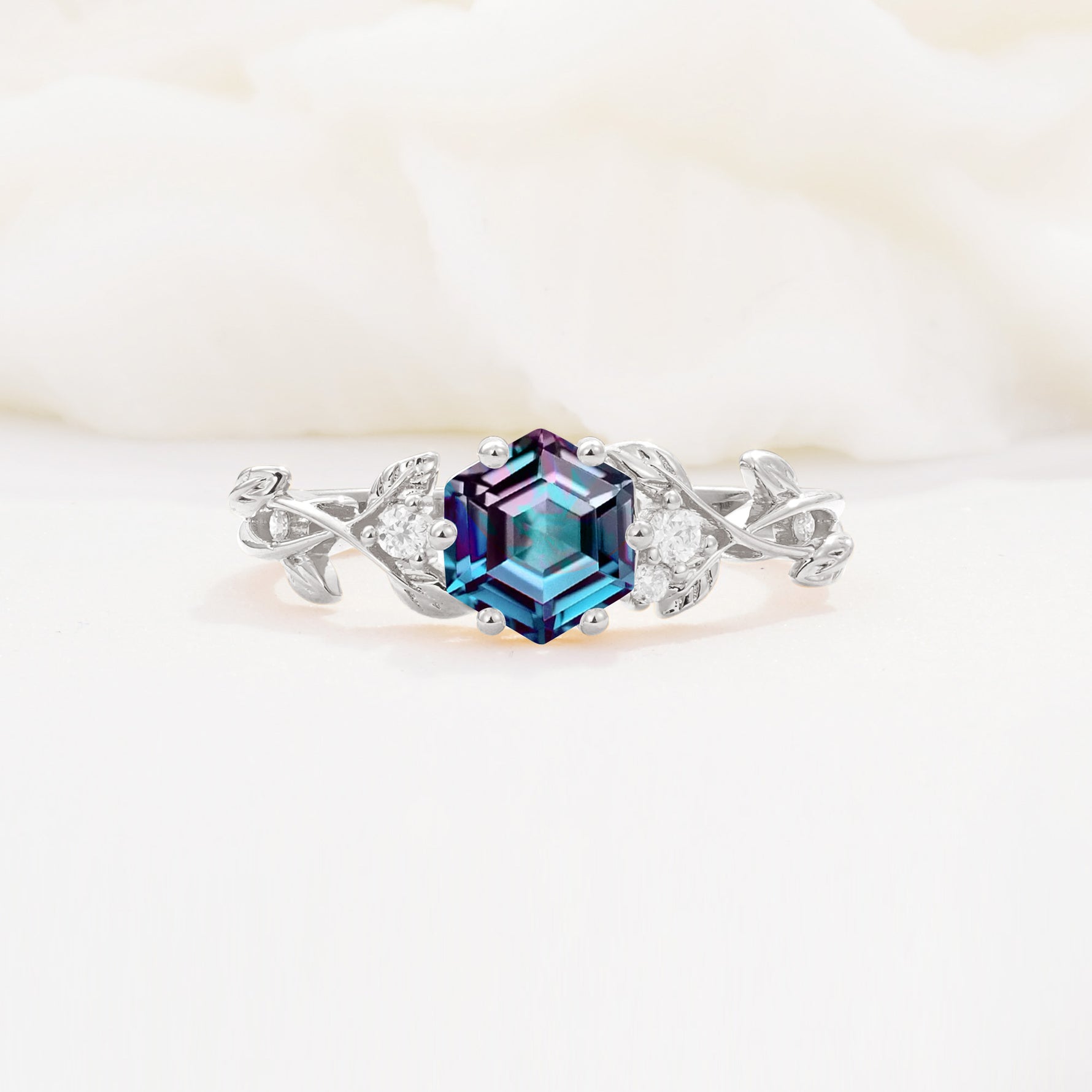 SR17002 Alexandrite Ring - Additional view