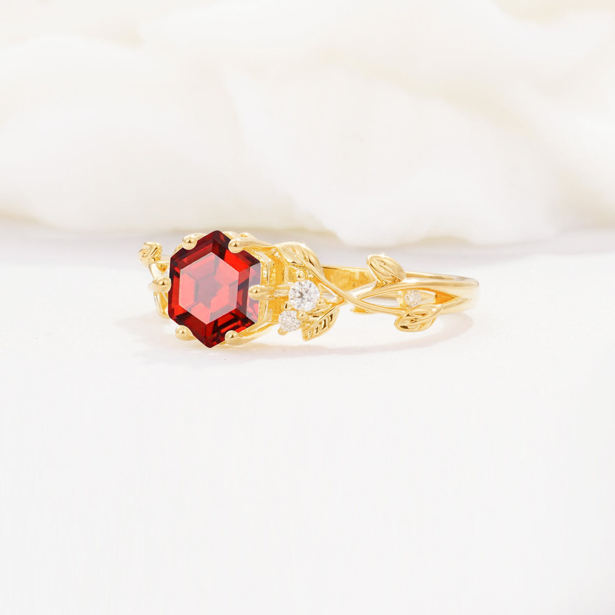 SR17002 Garnet Ring - White-Gold