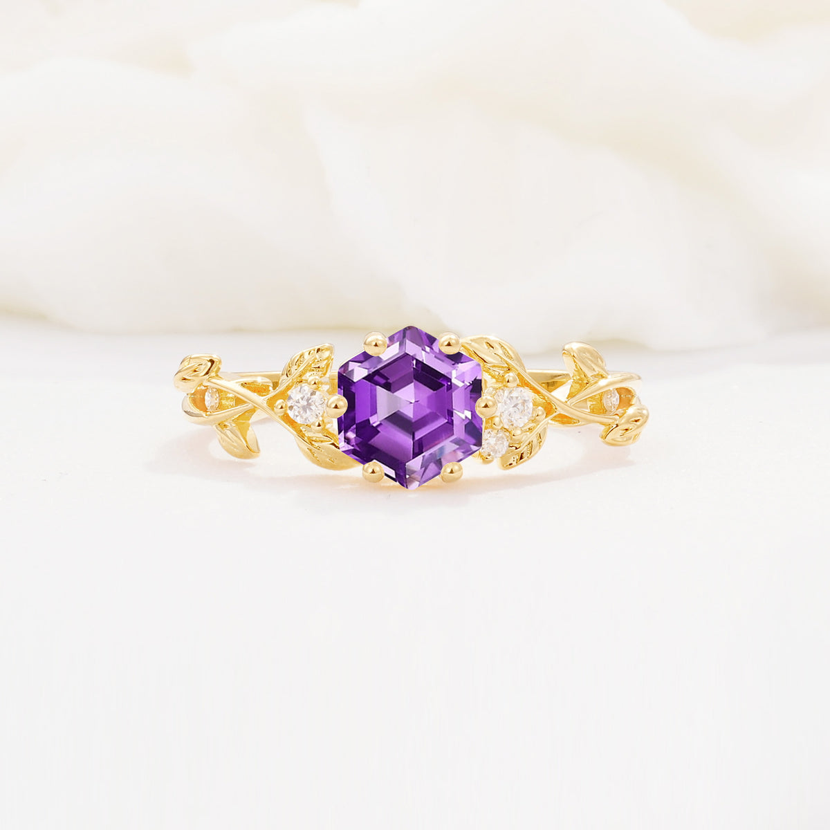 SR17002 Amethyst Ring - Yellow-Gold