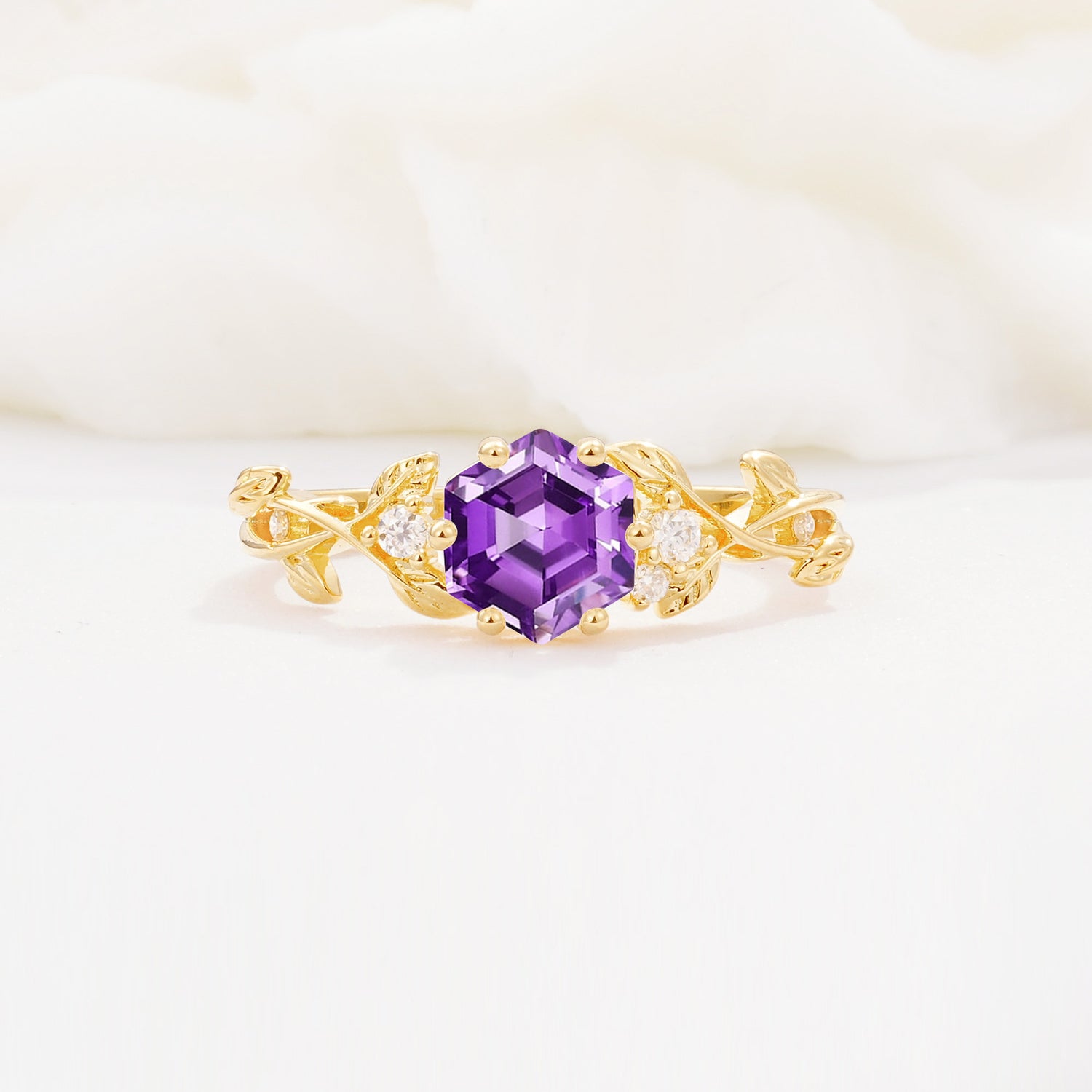 SR17002 Amethyst Ring - Yellow-Gold
