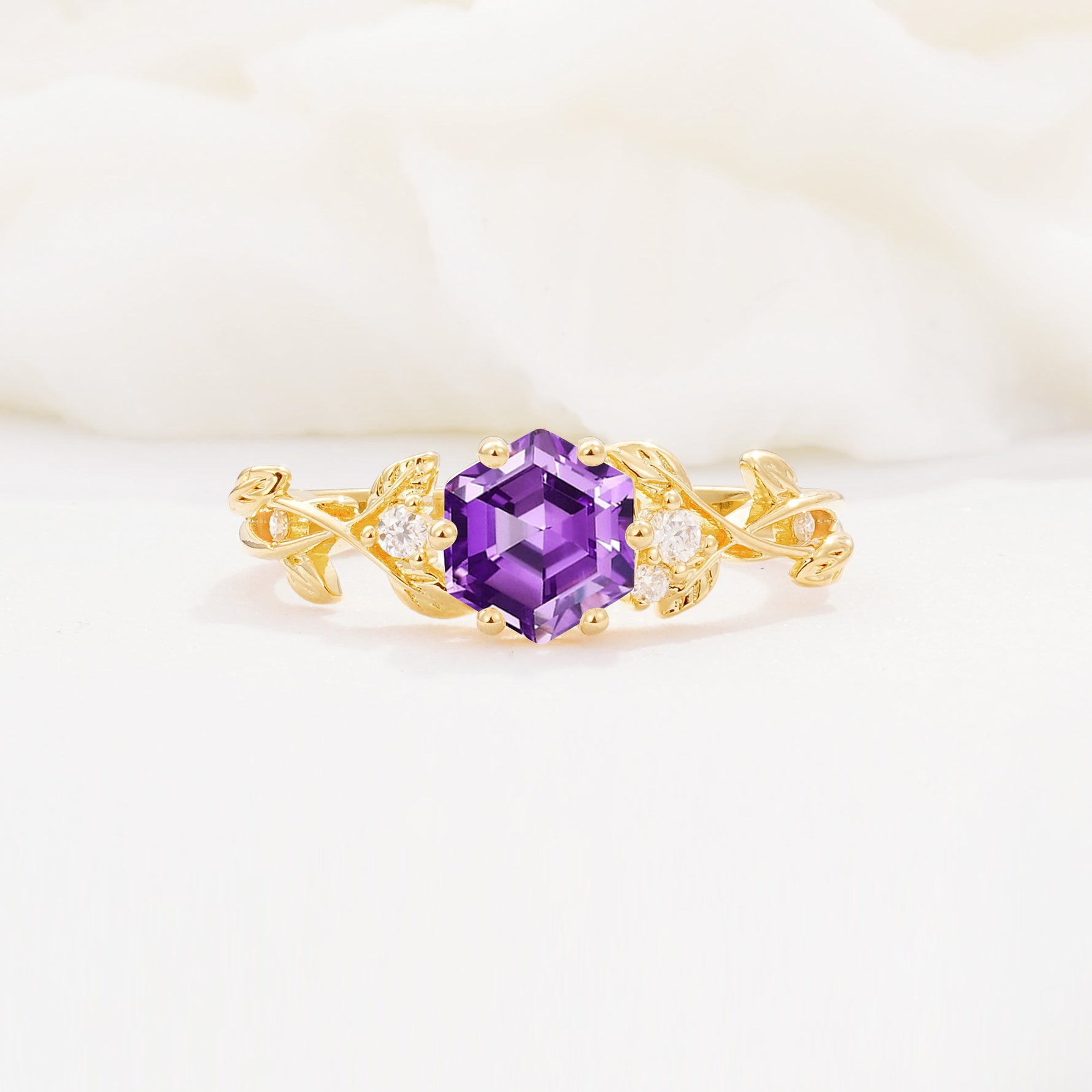 SR17002 Amethyst Ring - Yellow-Gold
