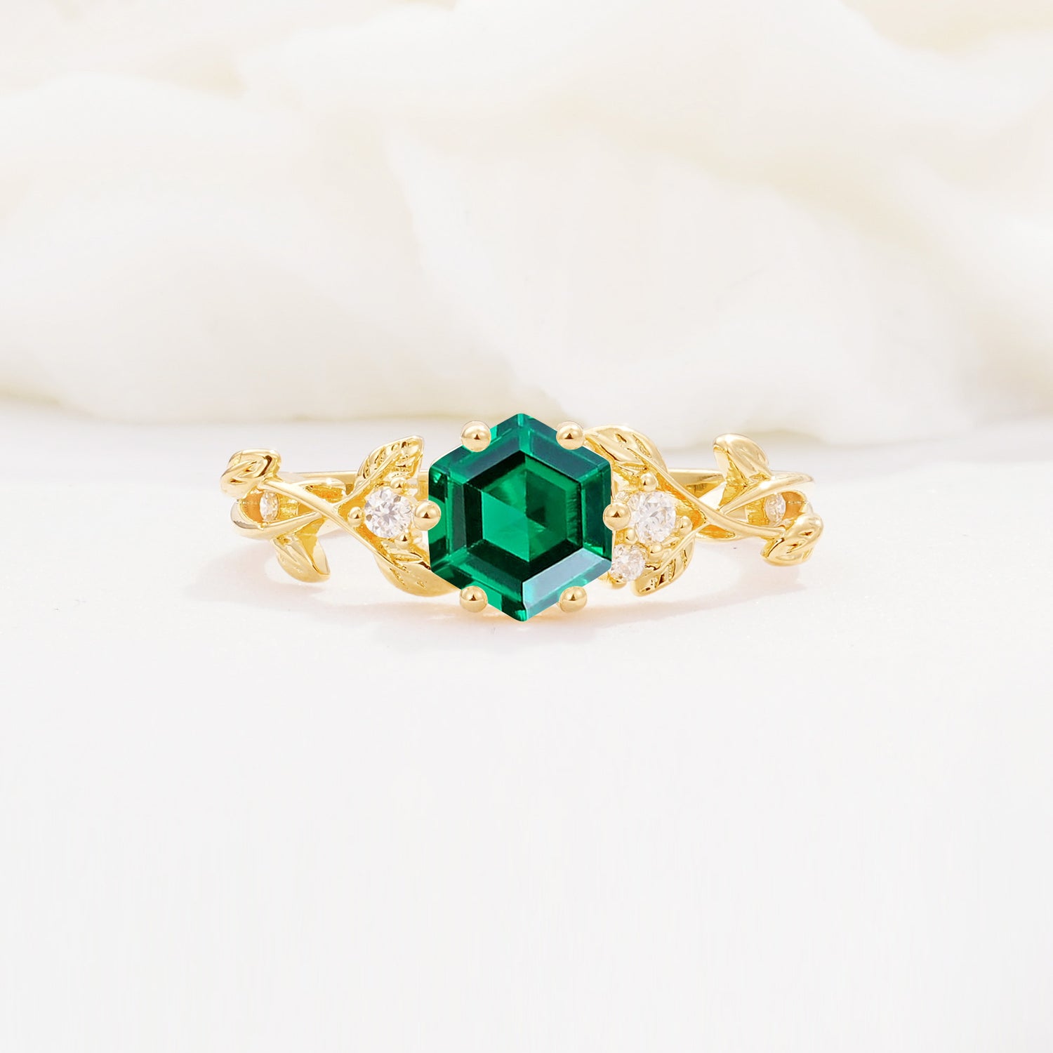 SR17002 Emerald Ring - Yellow-Gold