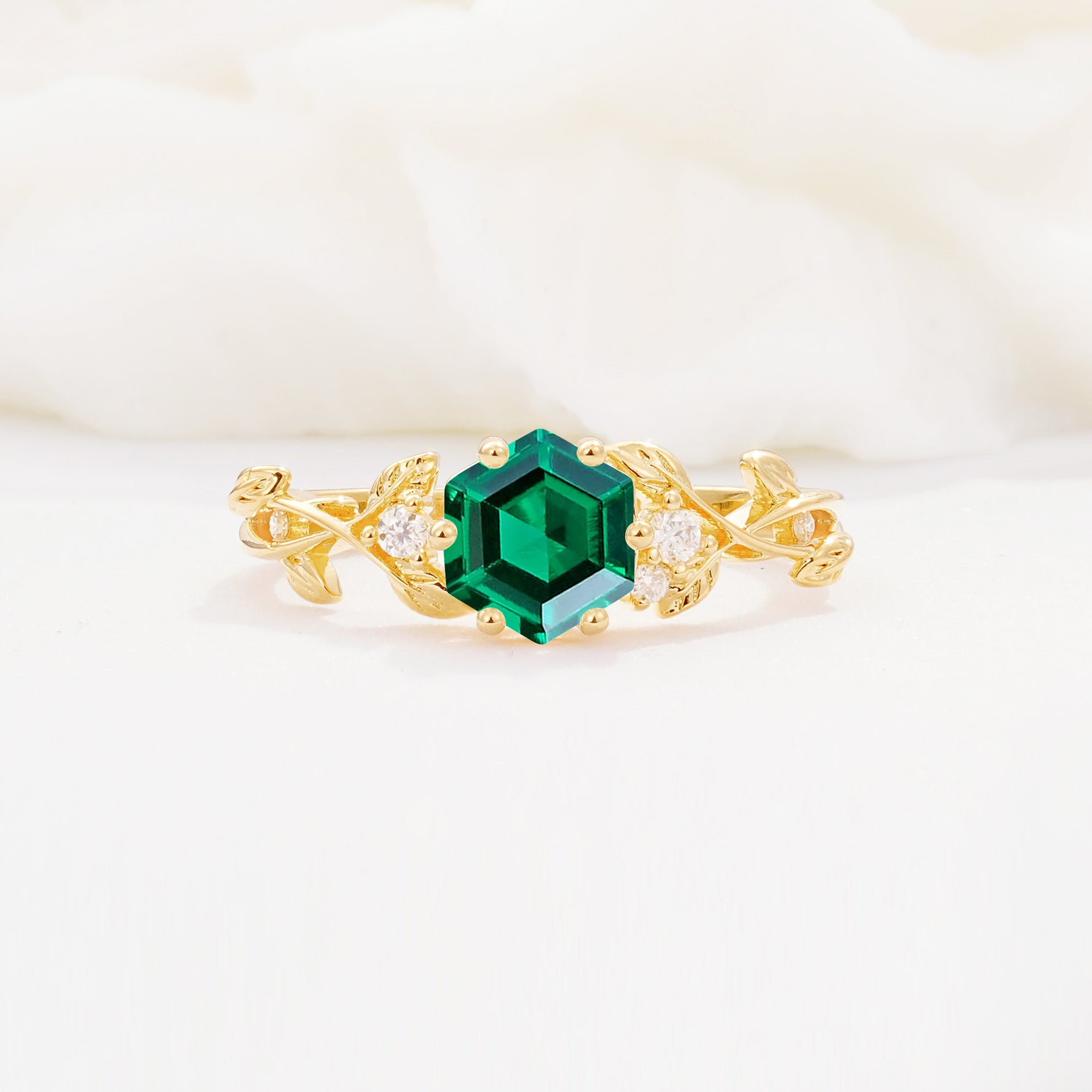 SR17002 Emerald Ring - Yellow-Gold