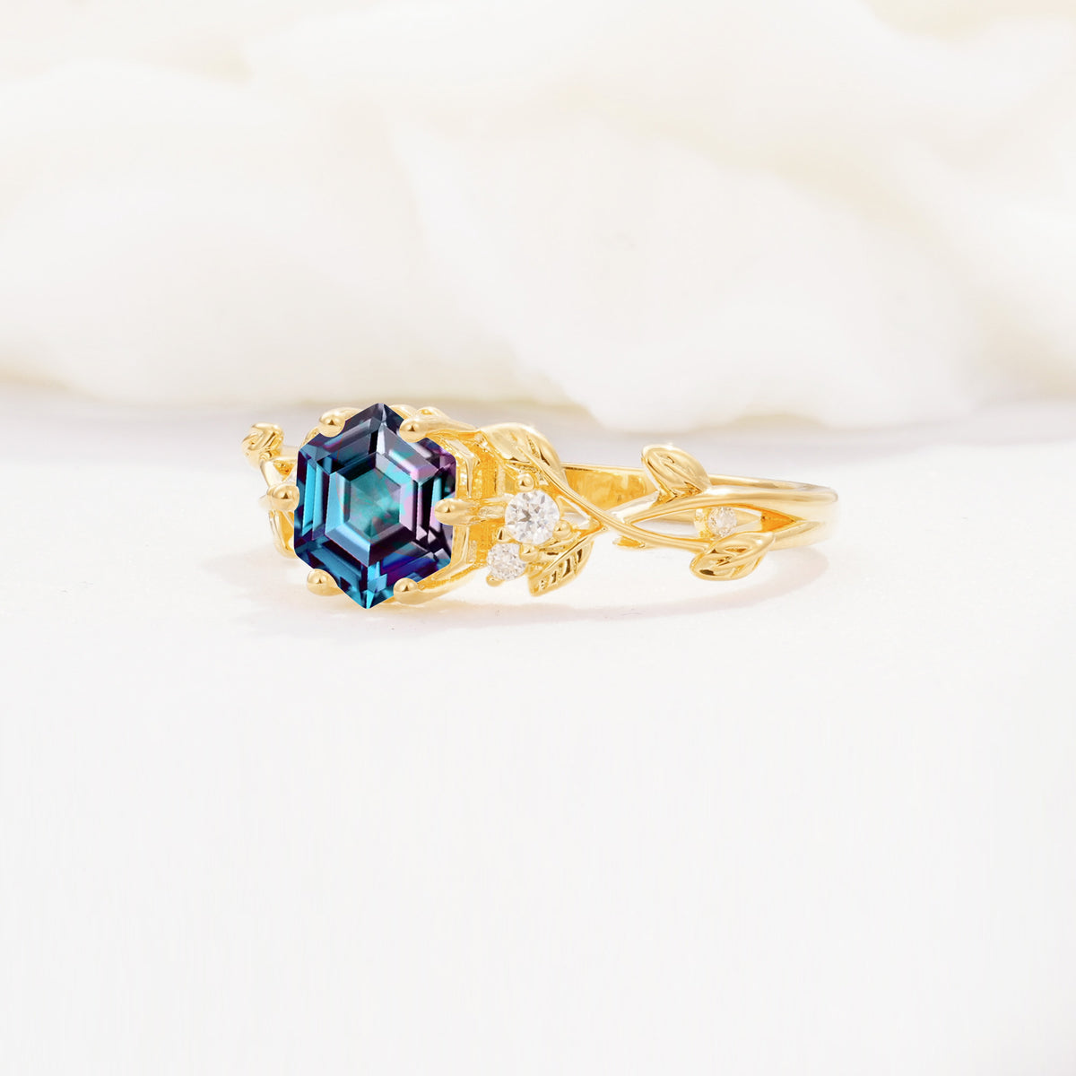 SR17002 Alexandrite Ring - White-Gold