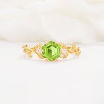 SR17002 Peridot Ring - Yellow-Gold