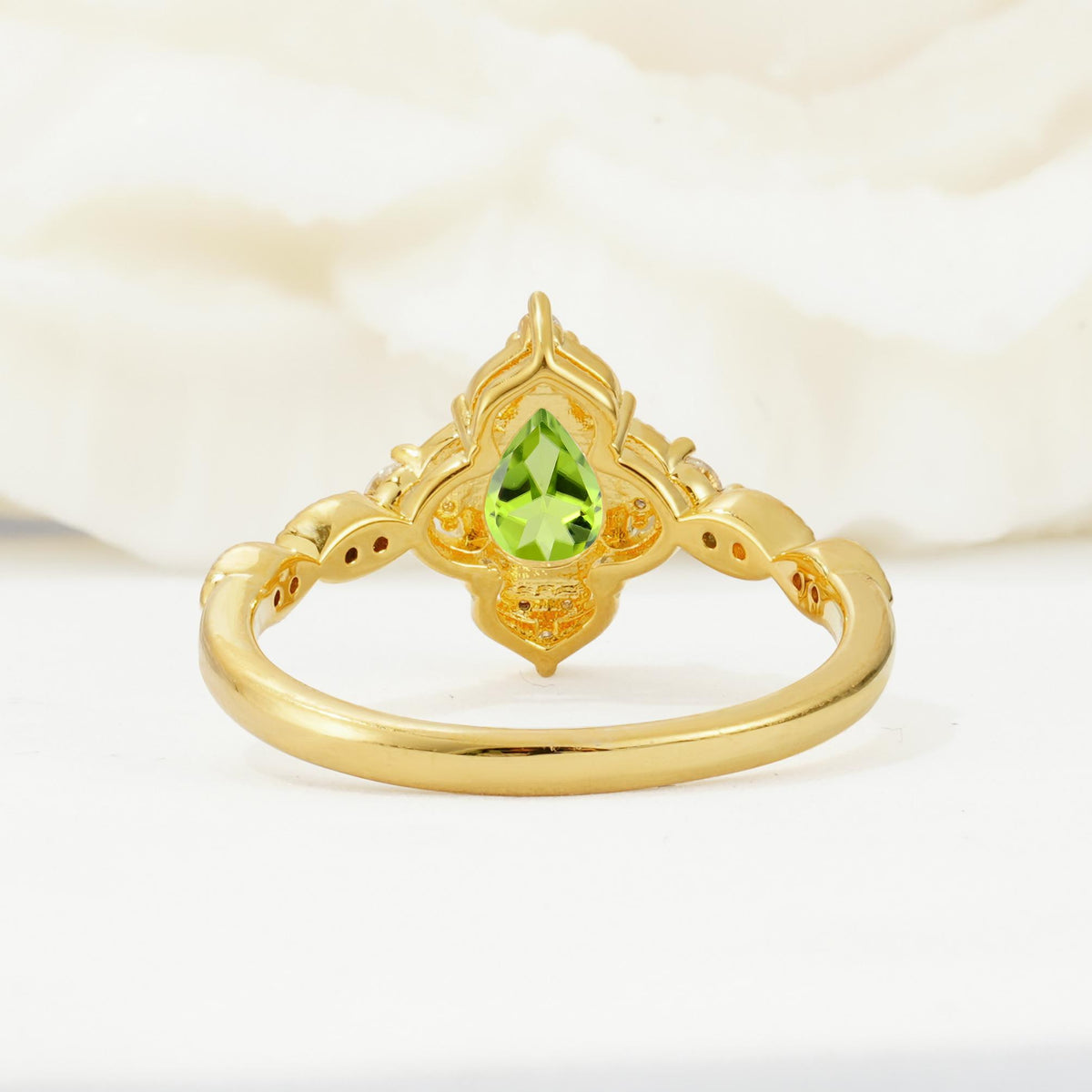 Vintage Pear Cut Peridot Scalloped Halo Engagement Ring - Additional view