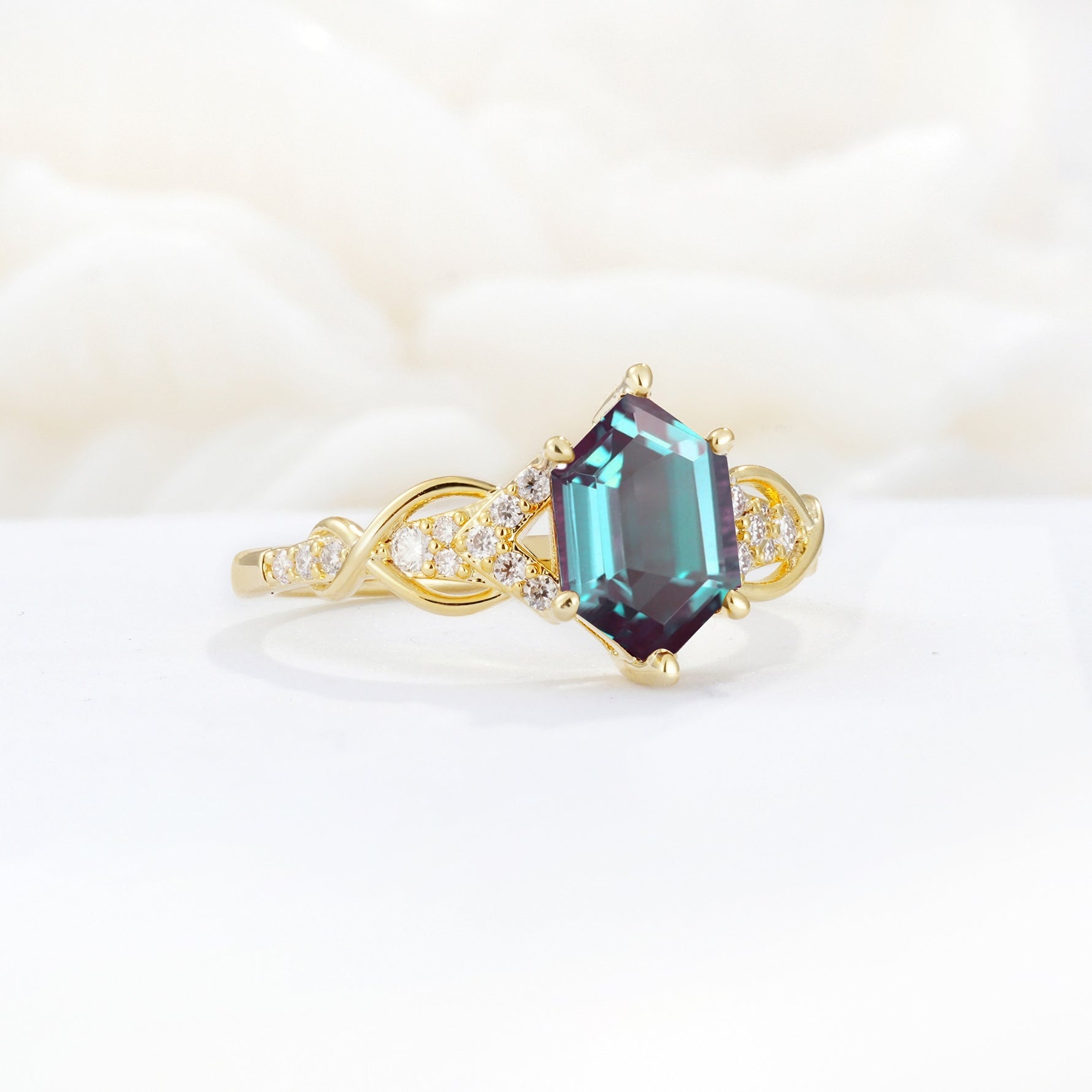 Exquisite Hexagonal Cut Twisted Band Alexandrite Engagement Ring - Additional view