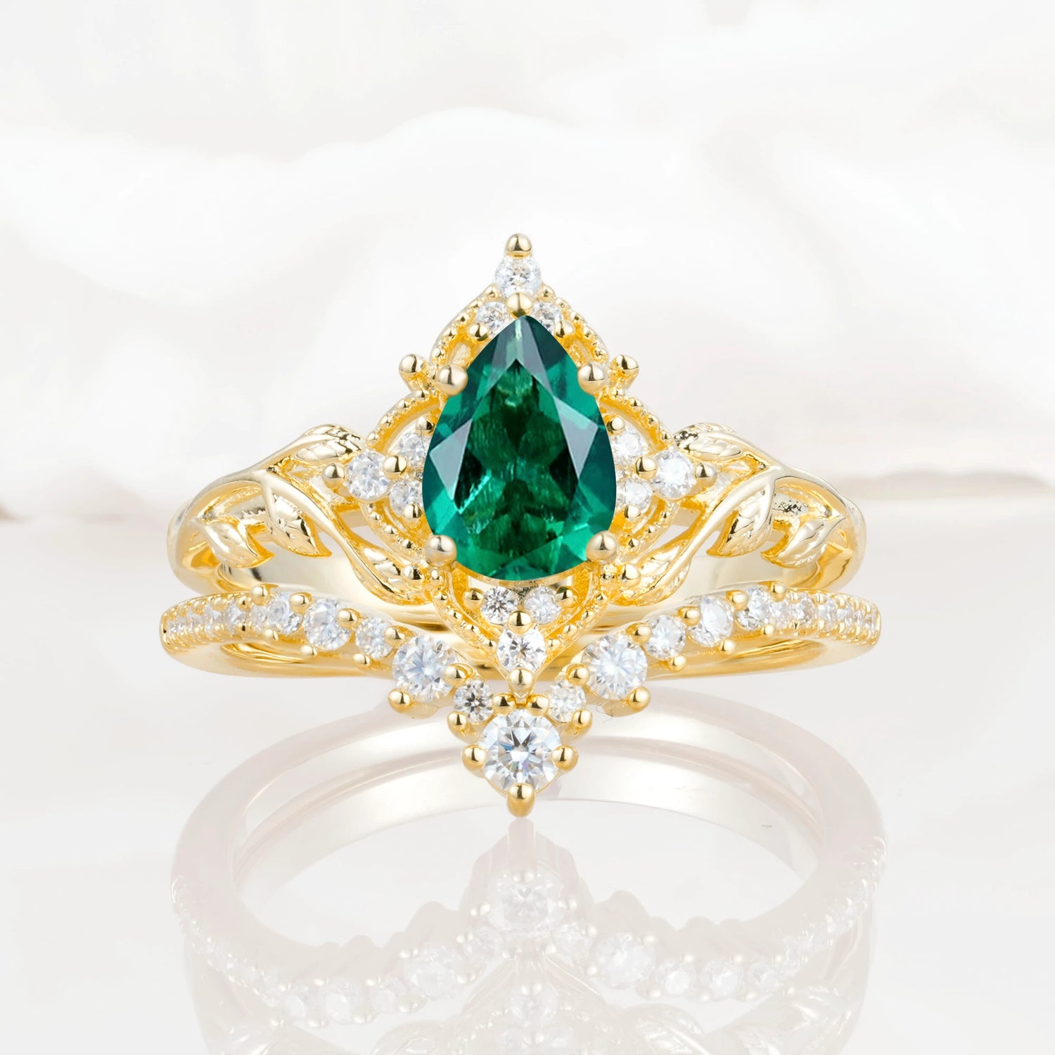 Nature Inspired  Pear Cut Emerald Bridal Ring Set