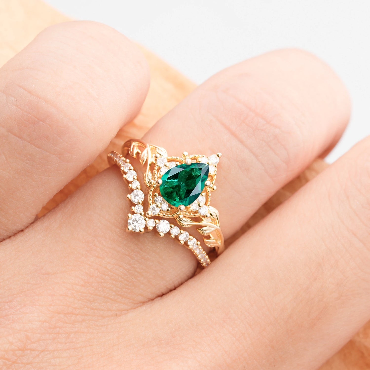 Nature Inspired  Pear Cut Emerald Bridal Ring Set