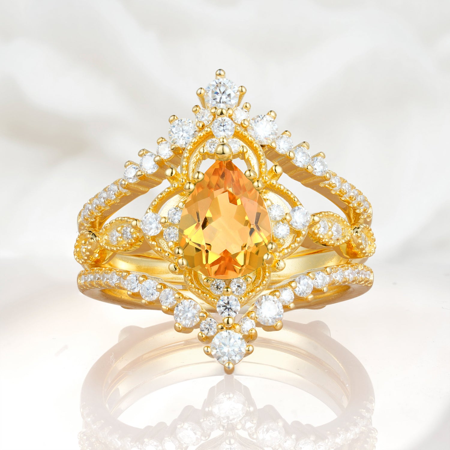 Vintage Gold Crown Citrine Engagement Ring Set with Pear Cut