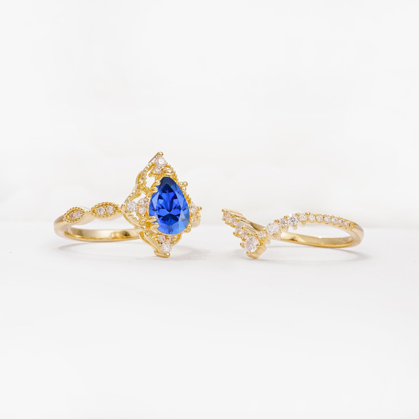 Luxury Pear Cut Milgrain Halo Sapphire Bridal Ring Set - Additional view