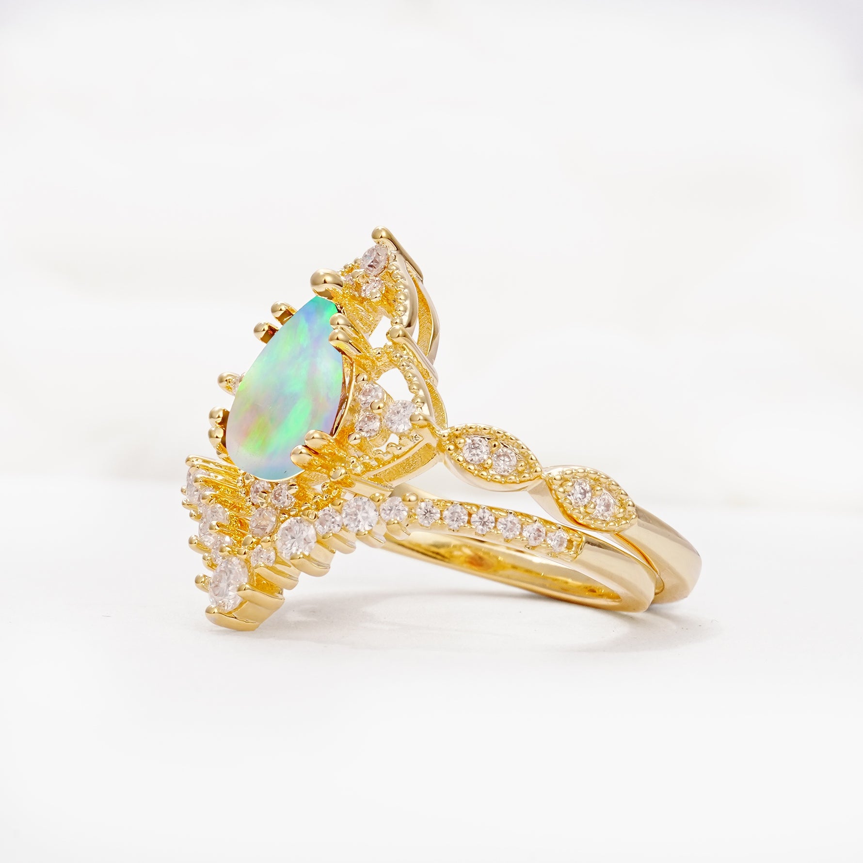 Luxury Pear Cut Milgrain Halo Fire Opal Bridal Ring Set - Rose-Gold