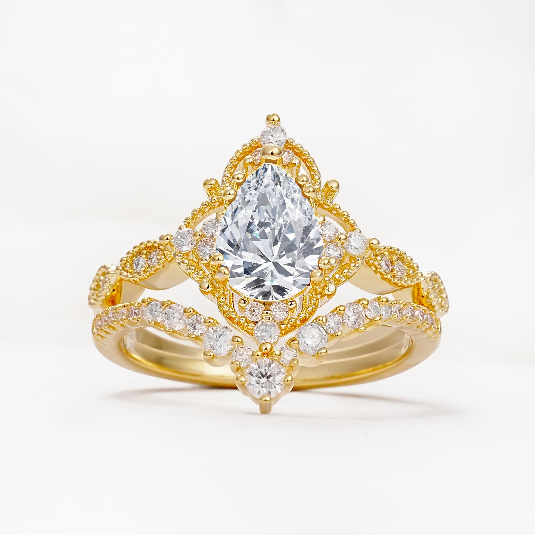 Luxury Pear Cut Milgrain Halo Lab Diamond Bridal Ring Set - Yellow-Gold