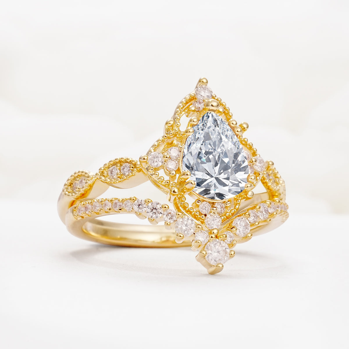 Luxury Pear Cut Milgrain Halo Lab Diamond Bridal Ring Set - White-Gold