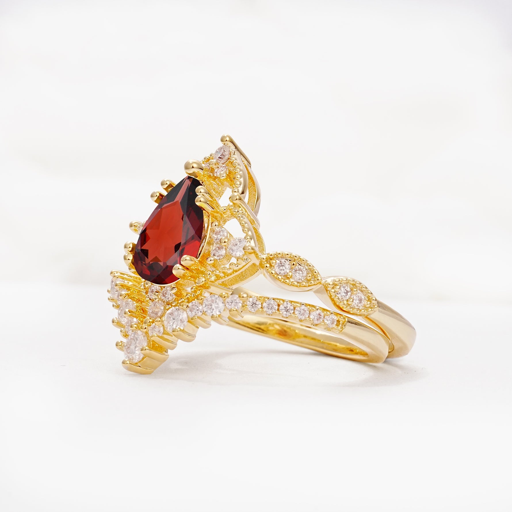 Luxury Pear Cut Milgrain Halo Garnet Bridal Ring Set - Rose-Gold