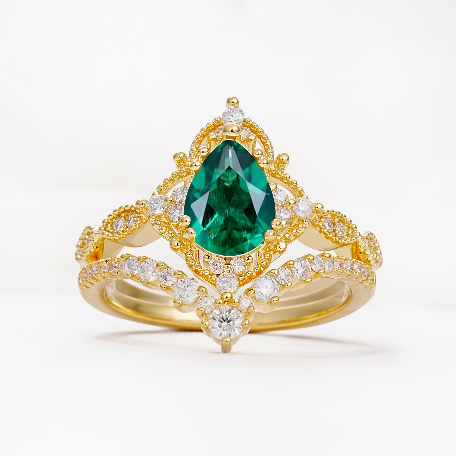 Luxury Pear Cut Milgrain Halo Emerald Bridal Ring Set - Yellow-Gold