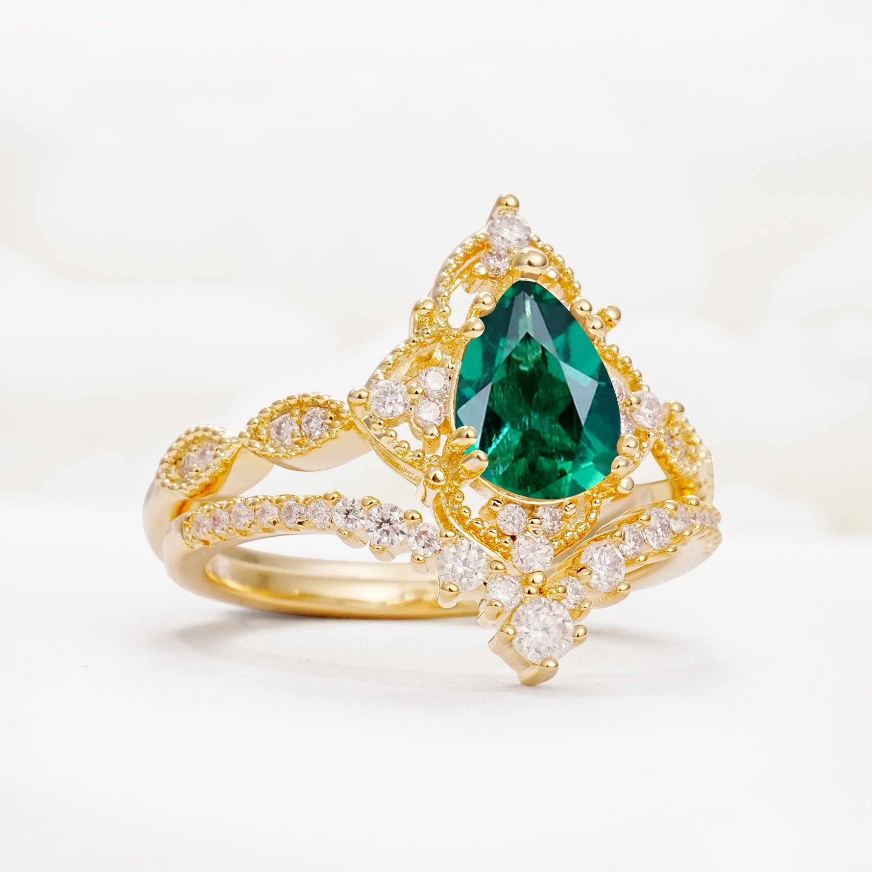 Luxury Pear Cut Milgrain Halo Emerald Bridal Ring Set - White-Gold