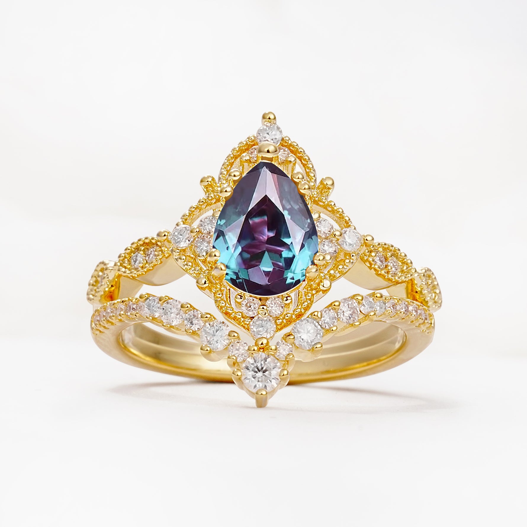 Luxury Pear Cut Milgrain Halo Alexandrite Bridal Ring Set - Yellow-Gold