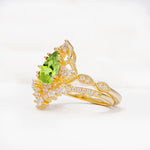 Luxury Pear Cut Milgrain Halo Peridot Bridal Ring Set - Rose-Gold