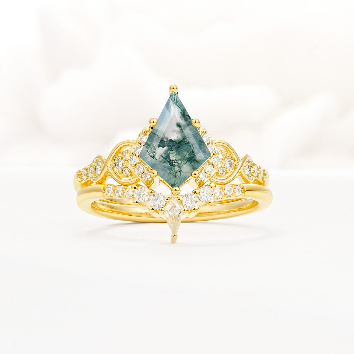 Vintage Kite Cut Moss Agate Engagement Ring Set with Chevron Band - Yellow-Gold