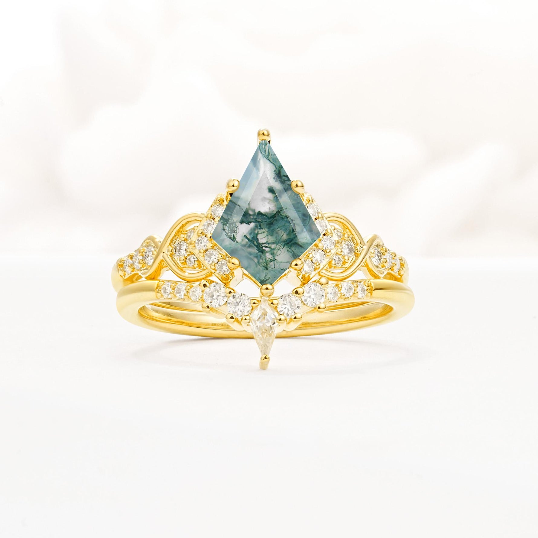 Vintage Kite Cut Moss Agate Engagement Ring Set with Chevron Band - Yellow-Gold