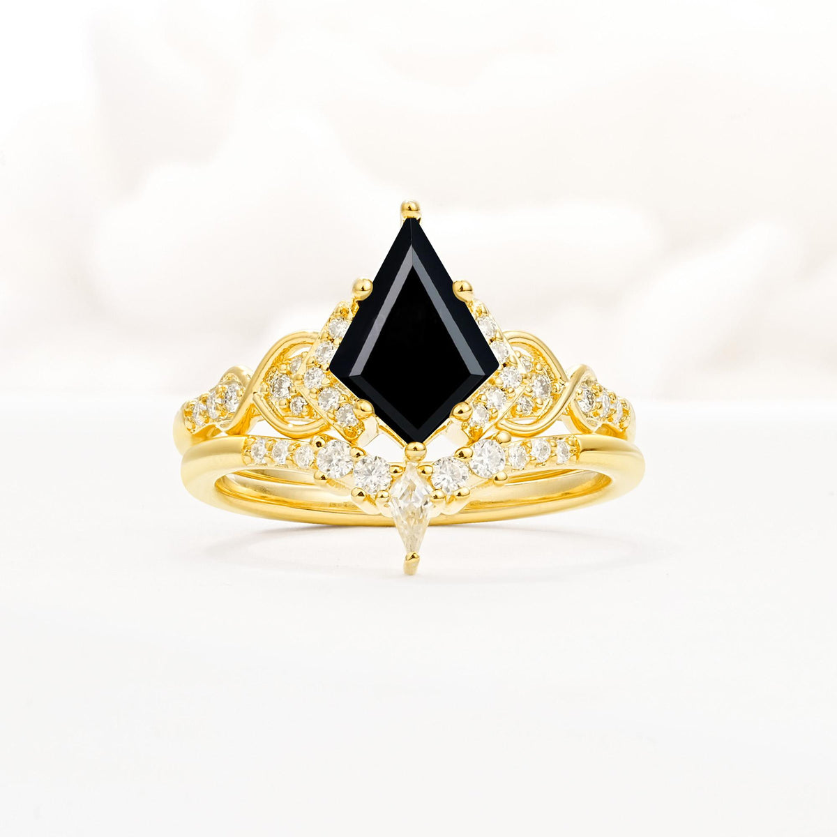 Vintage Kite Cut Black Onyx Engagement Ring Set with Chevron Band - Yellow-Gold