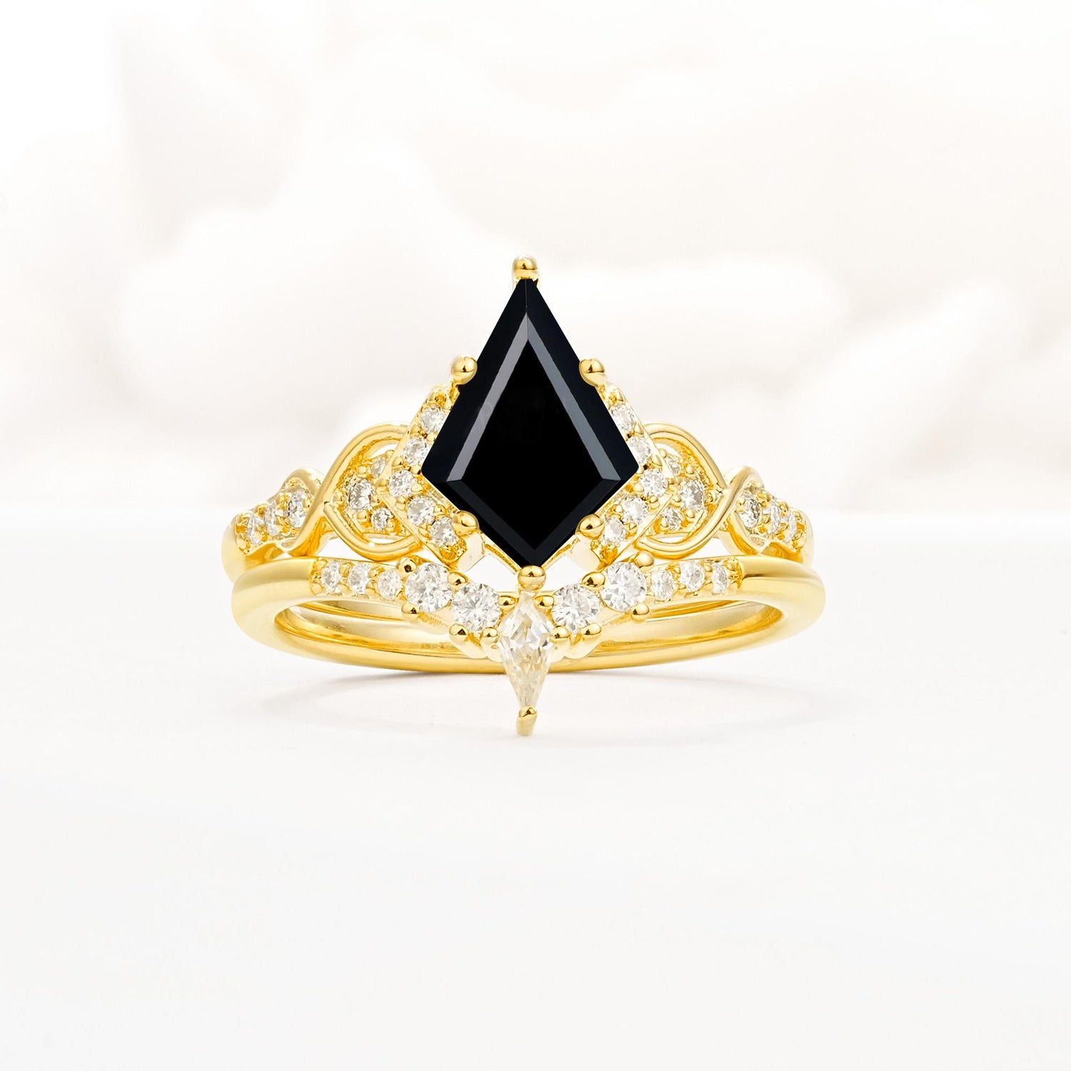 Vintage Kite Cut Black Onyx Engagement Ring Set with Chevron Band - Yellow-Gold