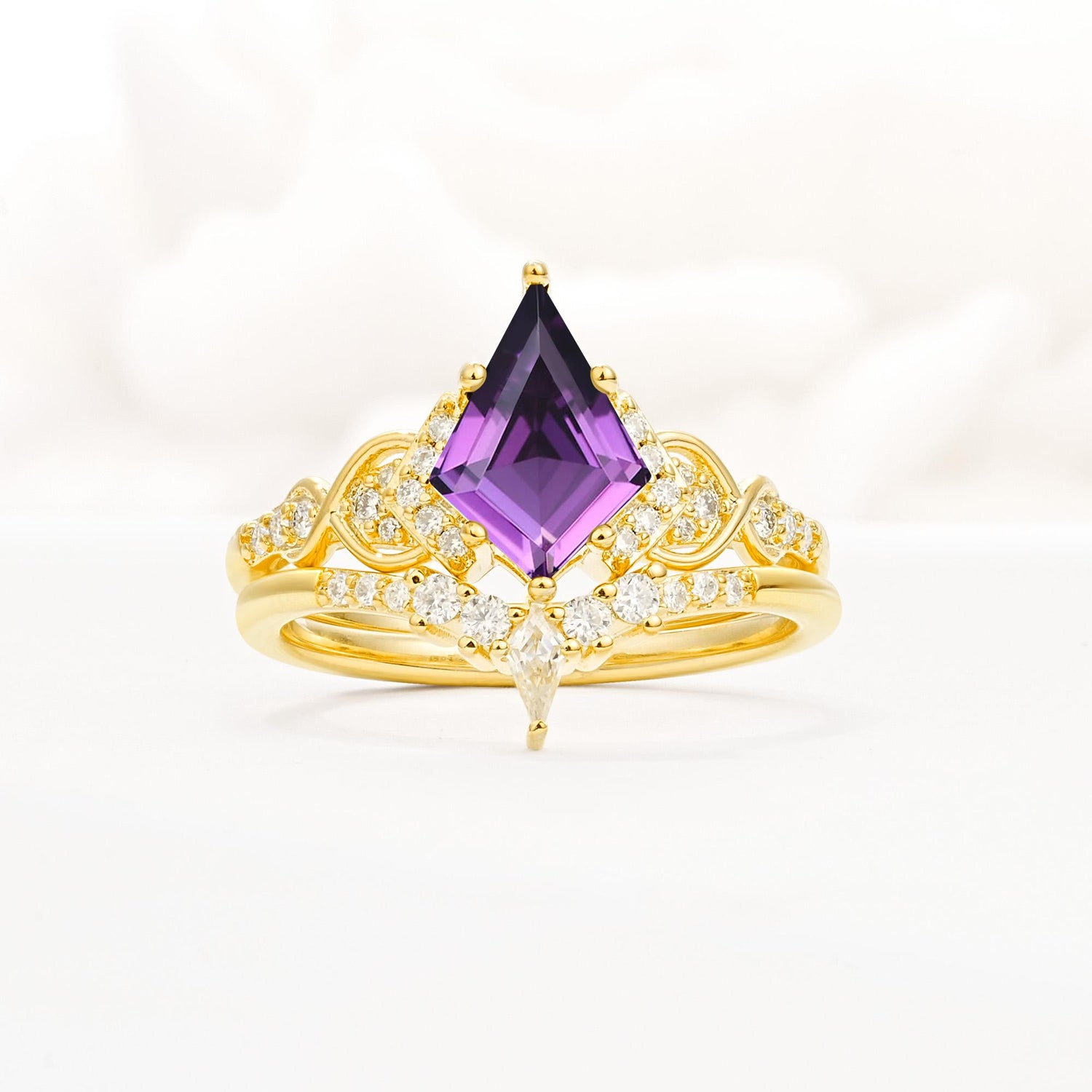 Vintage Kite Cut Amethyst Engagement Ring Set with Chevron Band - Yellow-Gold