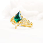 Vintage Kite Cut Emerald Engagement Ring Set with Chevron Band - Rose-Gold