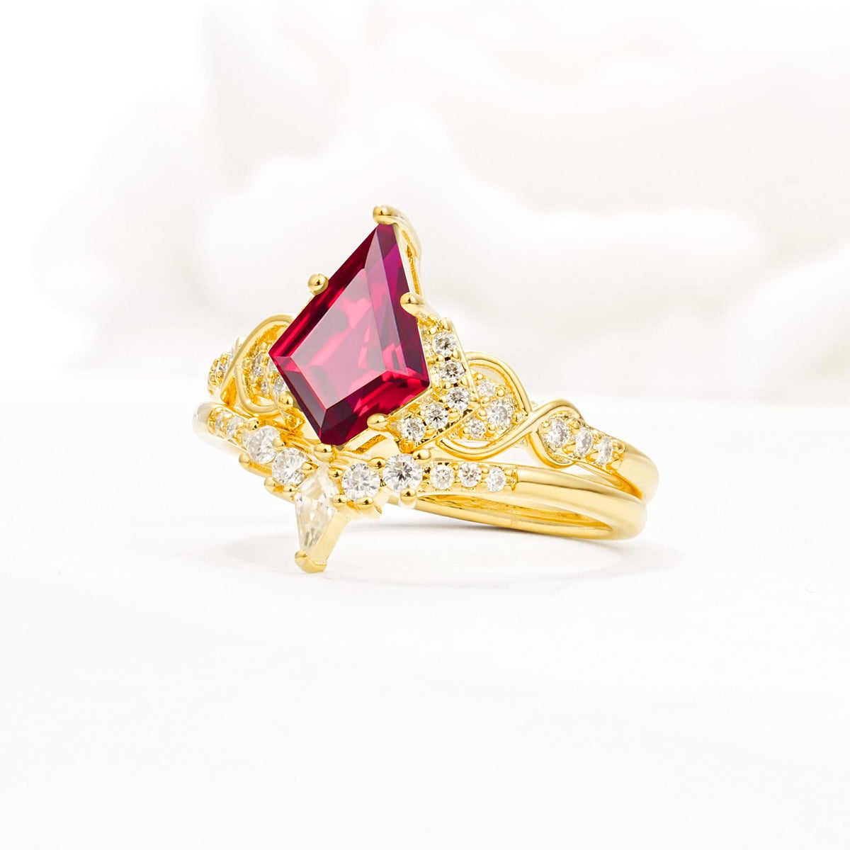 Vintage Kite Cut Ruby Engagement Ring Set with Chevron Band - Rose-Gold