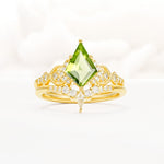 Vintage Kite Cut Peridot Engagement Ring Set with Chevron Band - Yellow-Gold