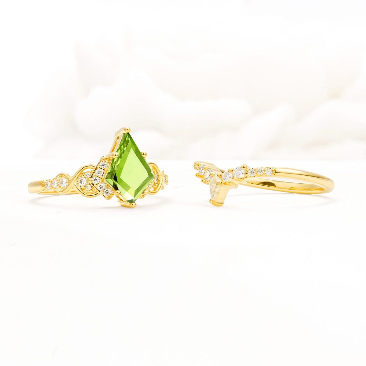 Vintage Kite Cut Peridot Engagement Ring Set with Chevron Band - Additional view