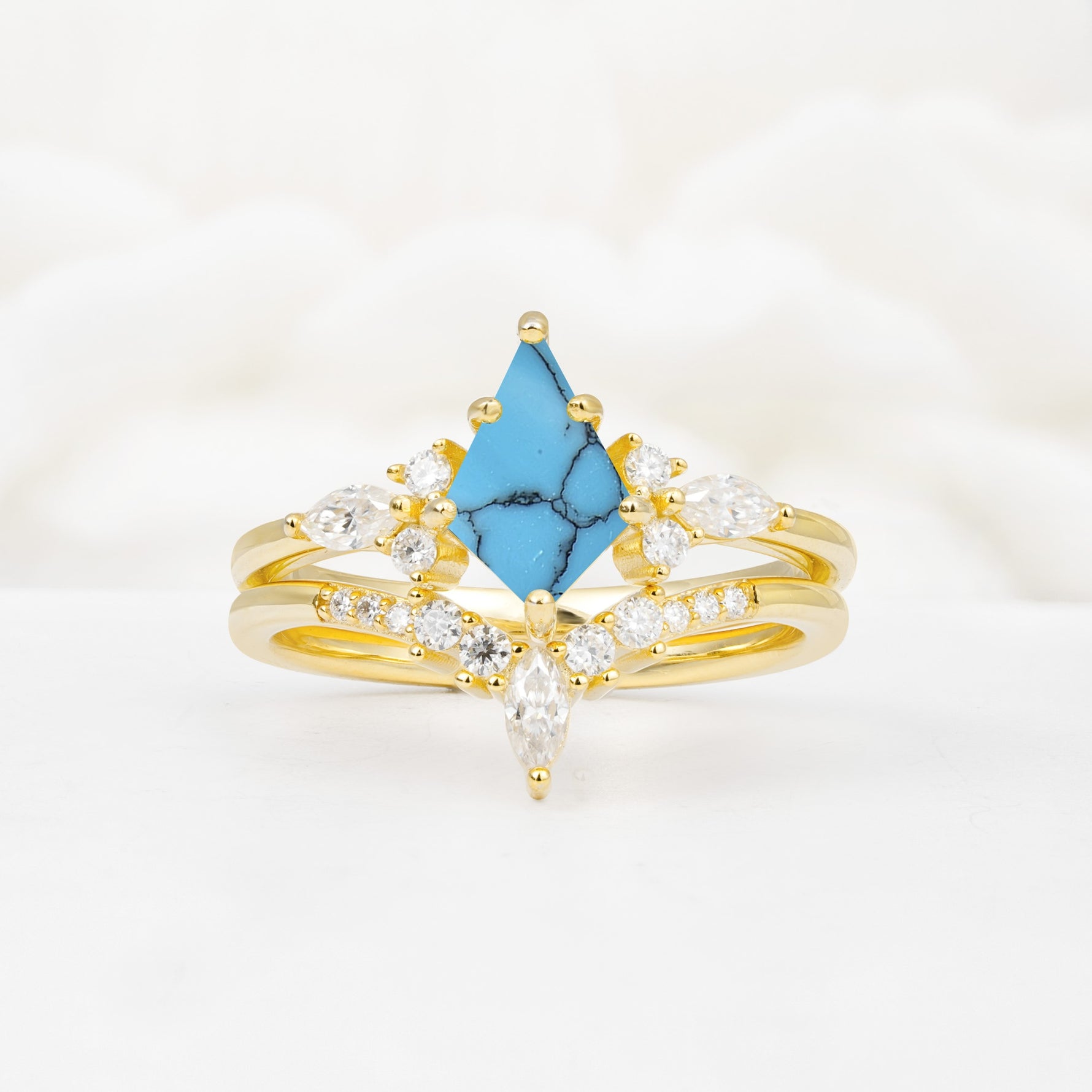 Vintage Kite Cut Split Shank Crown Turquoise Bridal Ring Set - Yellow-Gold