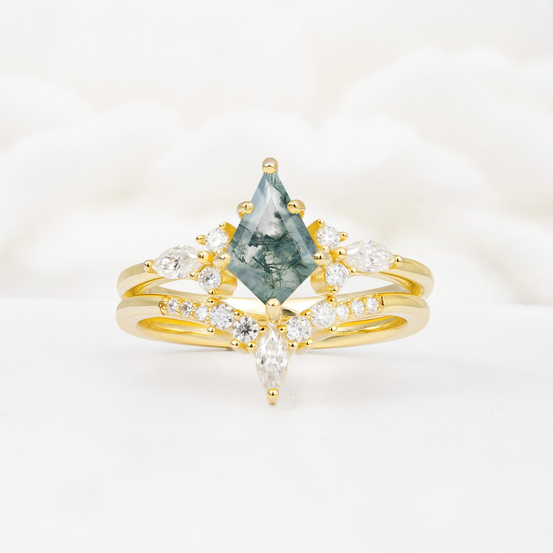 Vintage Kite Cut Split Shank Crown Moss Agate Bridal Ring Set - Yellow-Gold