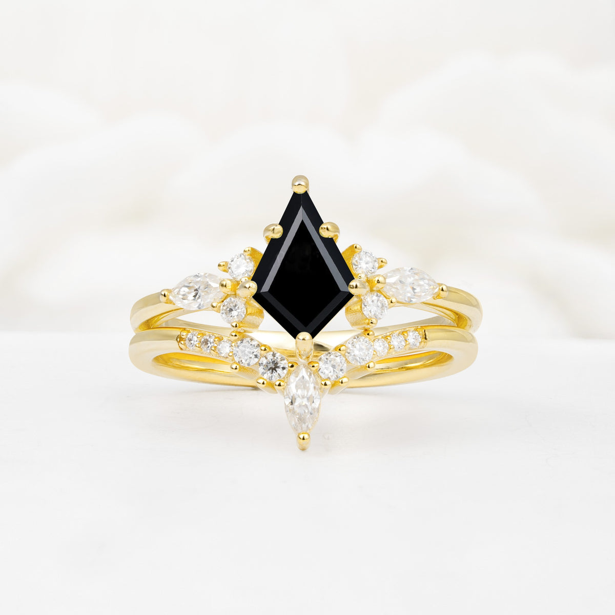 Vintage Kite Cut Split Shank Crown Black Onyx Bridal Ring Set - Yellow-Gold
