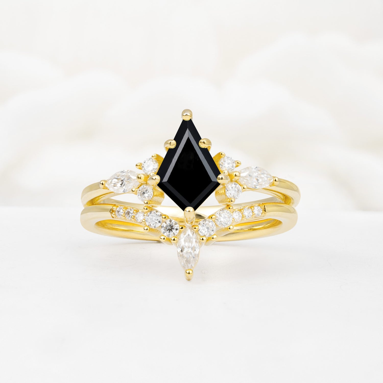 Vintage Kite Cut Split Shank Crown Black Onyx Bridal Ring Set - Yellow-Gold