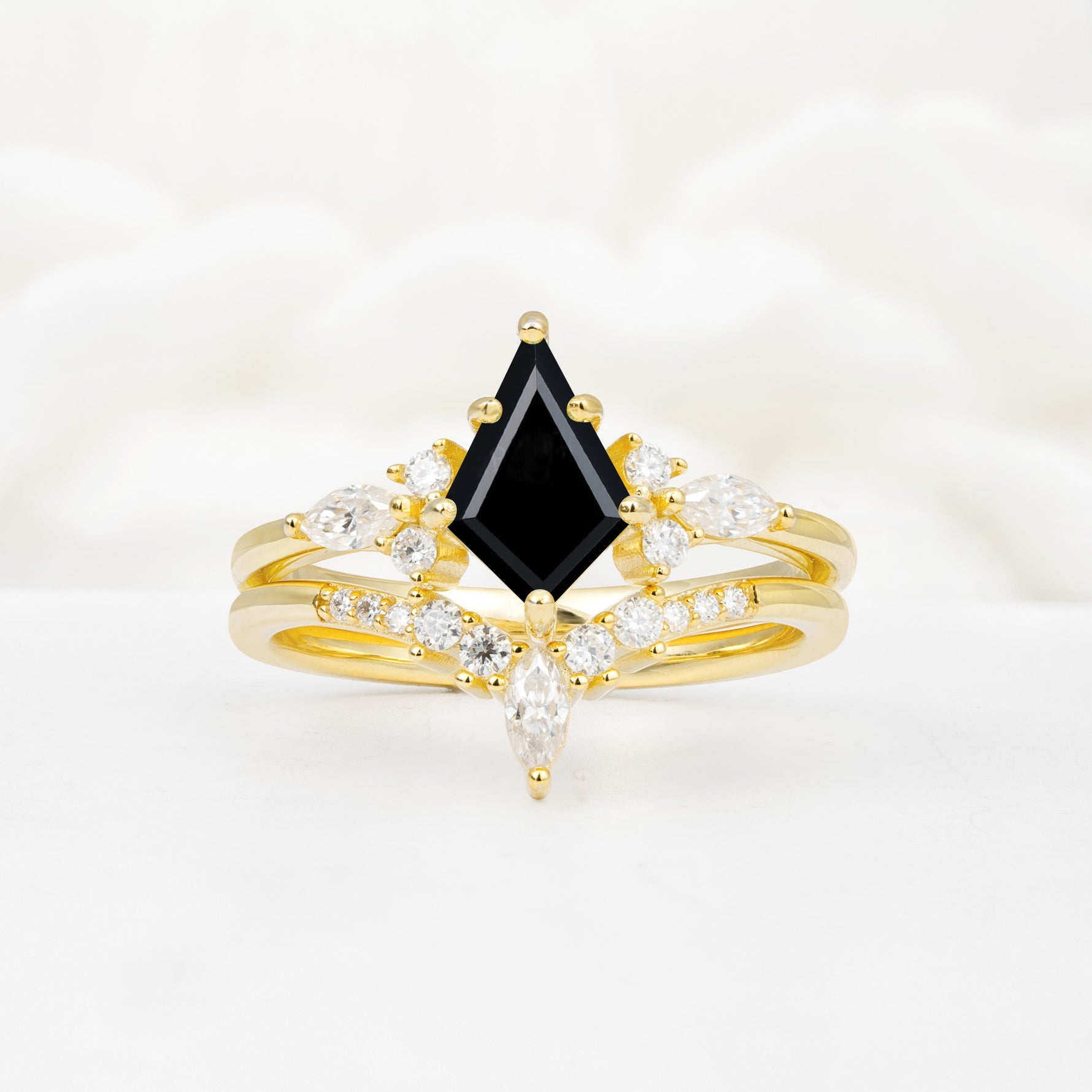 Vintage Kite Cut Split Shank Crown Black Onyx Bridal Ring Set - Yellow-Gold