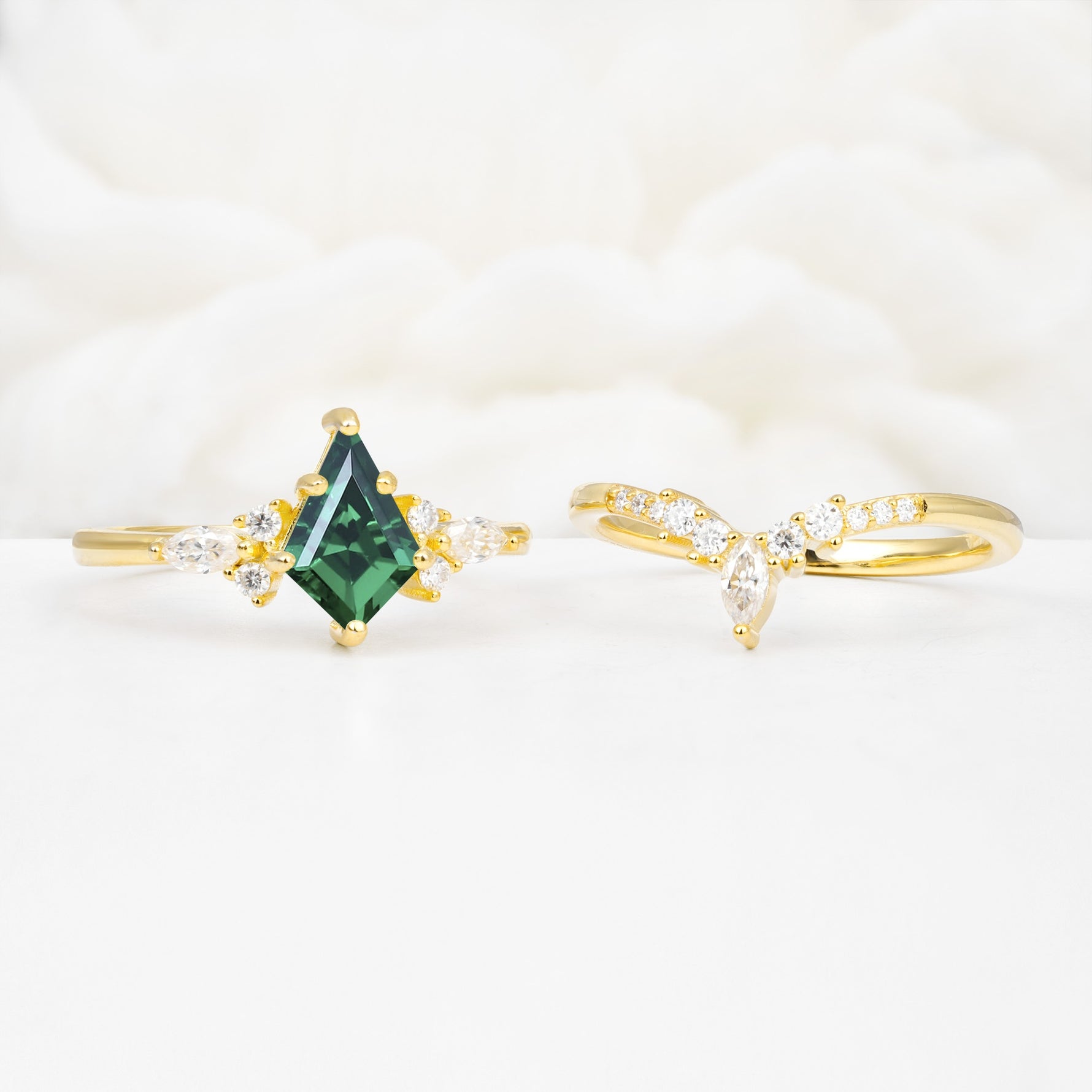 Vintage Kite Cut Split Shank Crown Emerald Bridal Ring Set - White-Gold
