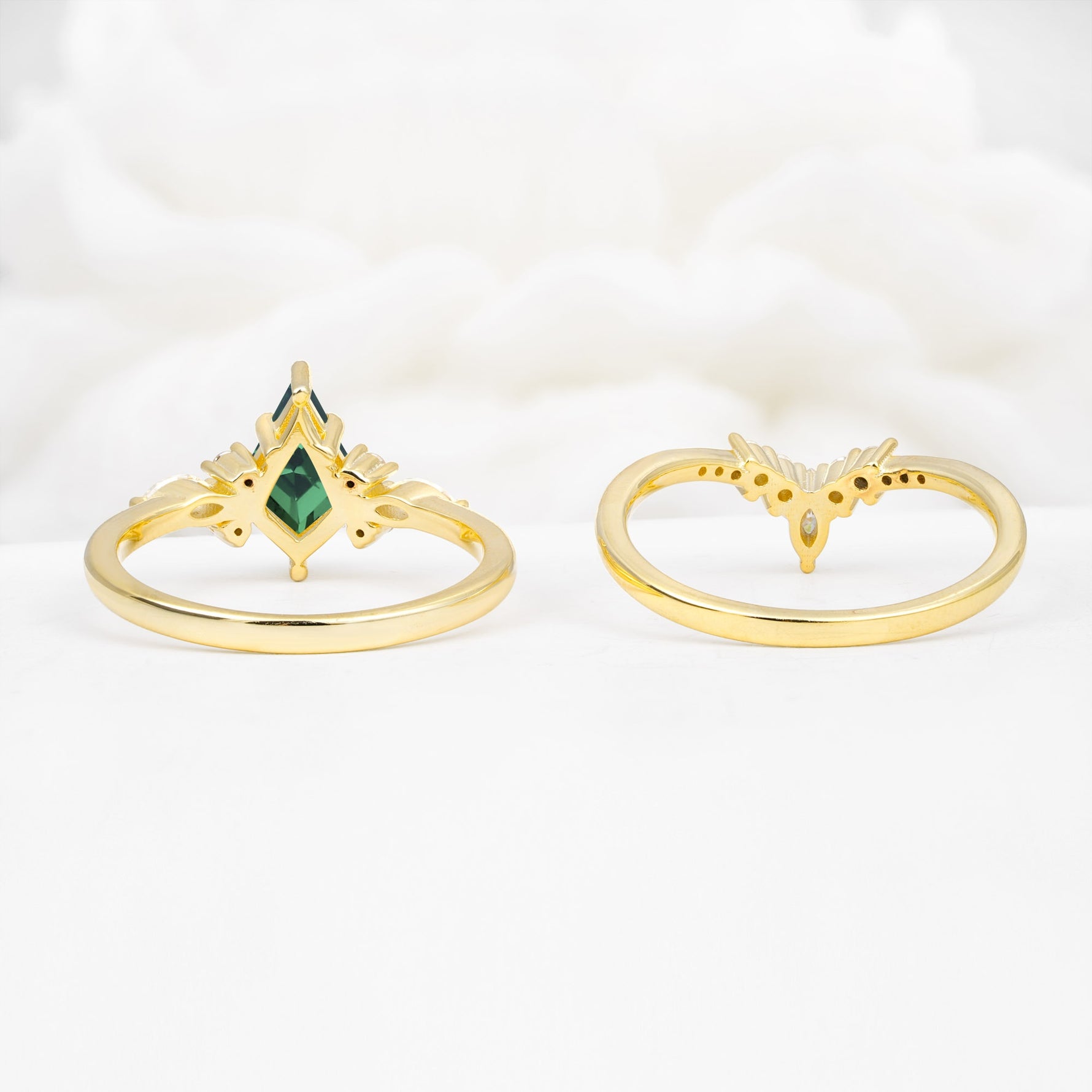 Vintage Kite Cut Split Shank Crown Emerald Bridal Ring Set - Additional view