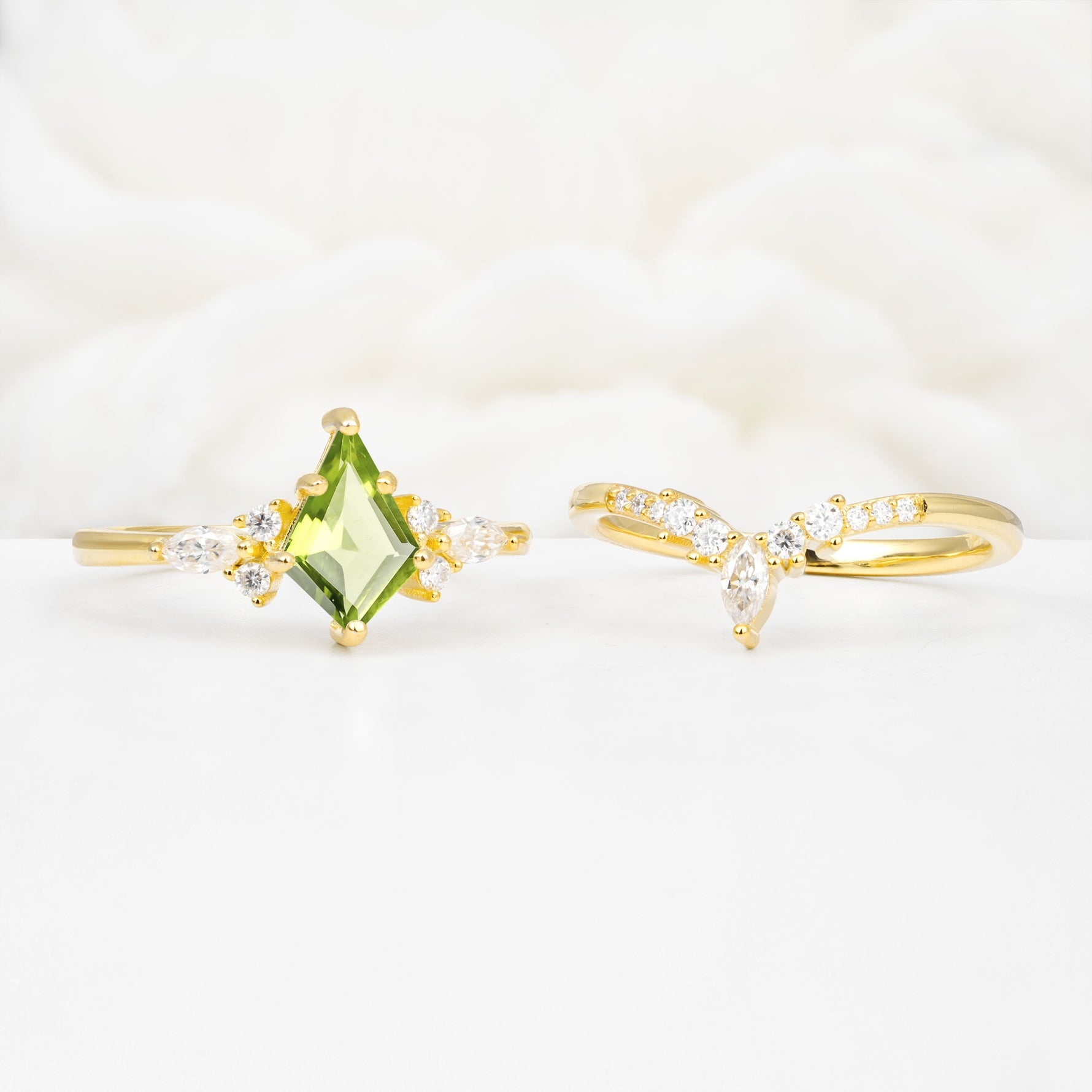 Vintage Kite Cut Split Shank Crown Peridot Bridal Ring Set - White-Gold