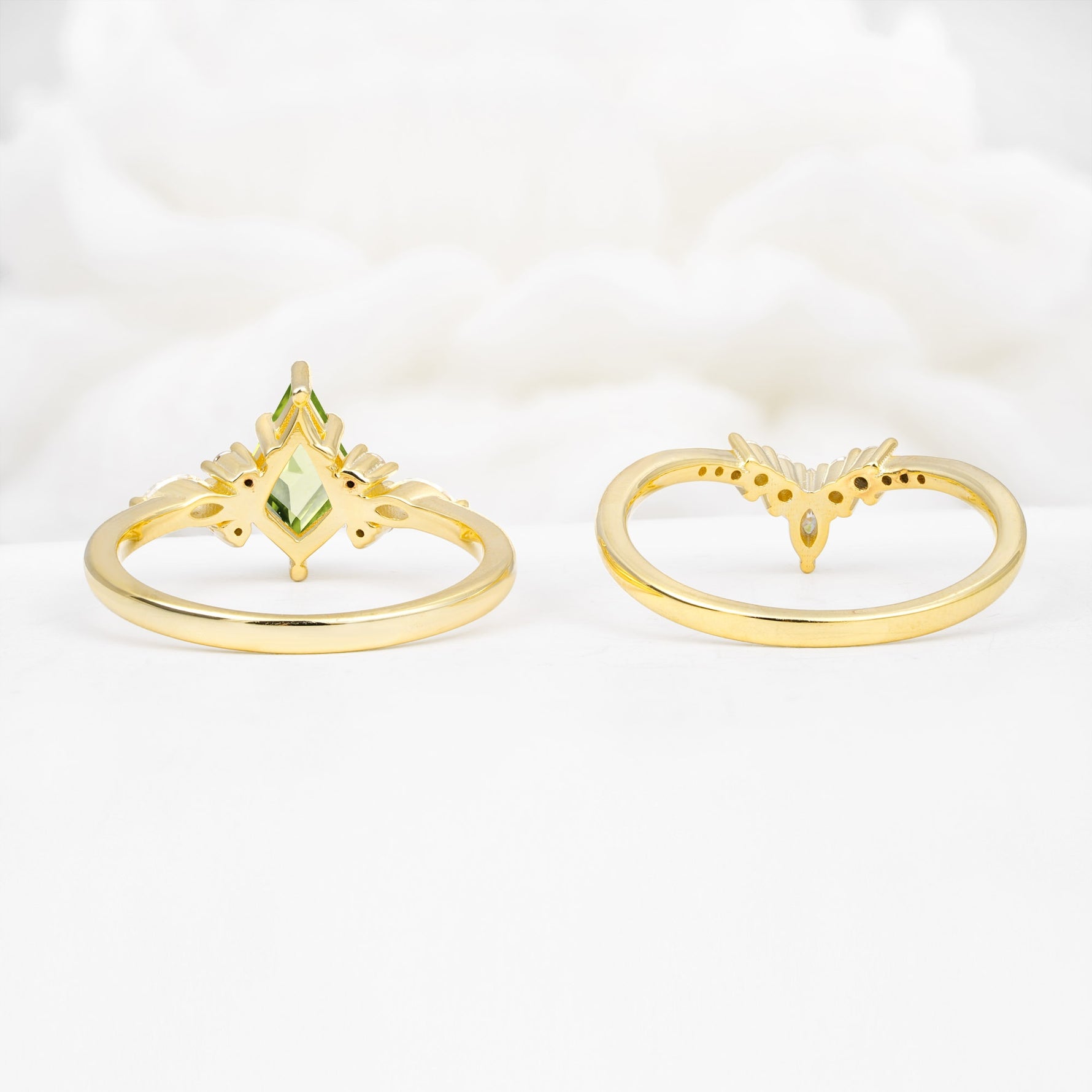 Vintage Kite Cut Split Shank Crown Peridot Bridal Ring Set - Additional view