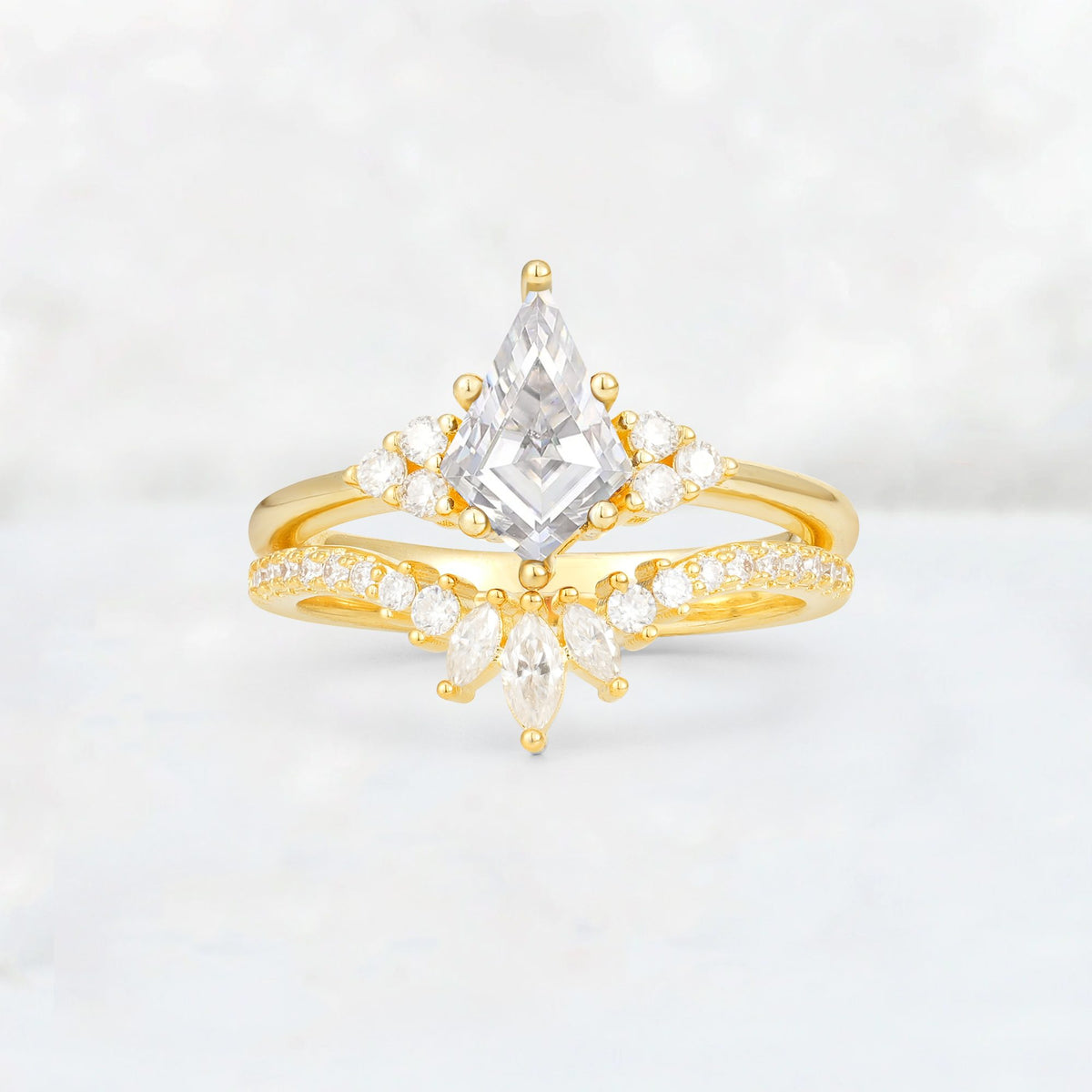 Kite Cut Moissanite Marquise Cluster Bridal Ring Set - Yellow-Gold